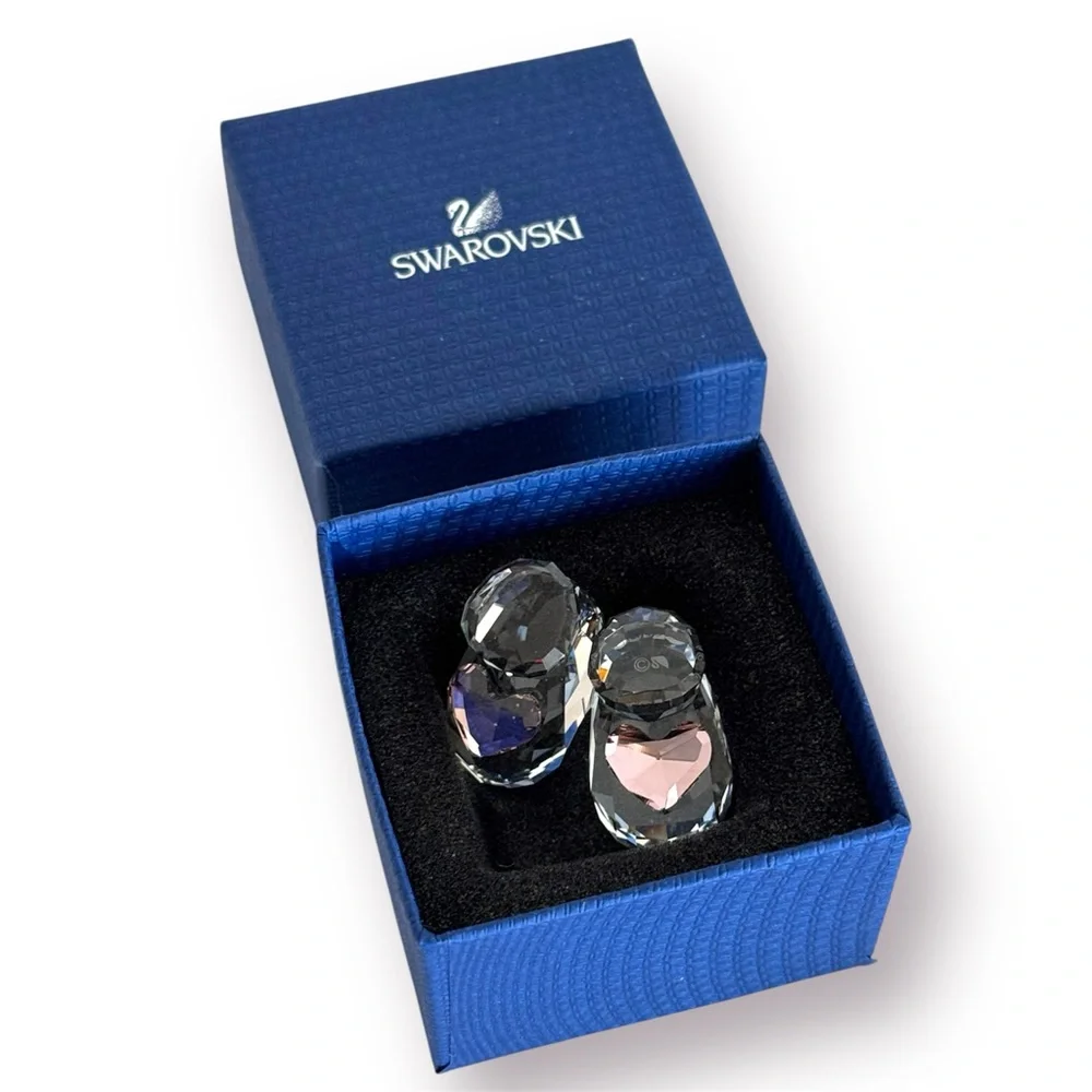 🛍️SALE🛍️ Swarovski Crystal Baby Shoes with Pink Heart (#5063343) - Picture 5 of 6